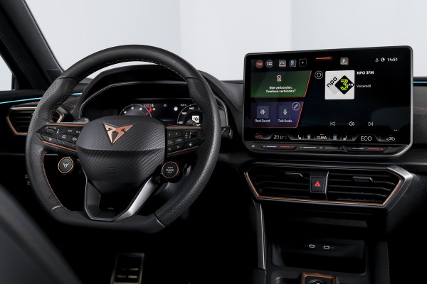 CUPRA Formentor 1.5 TSI e-Hybrid 204 PK Business | Dig. Cockpit | Adapt. Cruise | Stoel-+stuurverw. | Elek. Klep | PDC | Camera | NAV+App. Connect | ECC | LM 18" | 1153