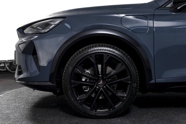 CUPRA Formentor 1.5 TSI e-Hybrid 204 PK Business | Dig. Cockpit | Adapt. Cruise | Stoel-+stuurverw. | Elek. Klep | PDC | Camera | NAV+App. Connect | ECC | LM 18" | 1153