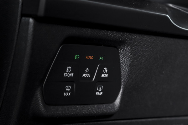 CUPRA Formentor 1.5 TSI e-Hybrid 204 PK Business | Dig. Cockpit | Adapt. Cruise | Stoel-+stuurverw. | Elek. Klep | PDC | Camera | NAV+App. Connect | ECC | LM 18" | 1153