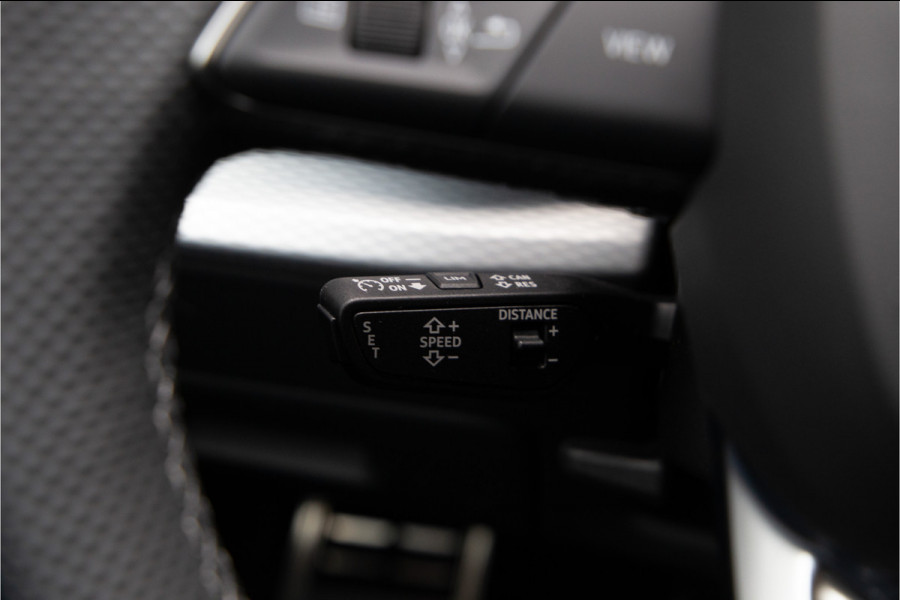 Audi Q8 60 TFSI e quattro Competition Head-up, RS stoelen, Massage, Achterasbesturing, 23"