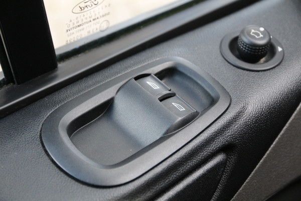 Ford Transit Custom 2.0 TDCI 130 | Aut. | KAR-edition | Stoelverw. | Cruise | Airco..