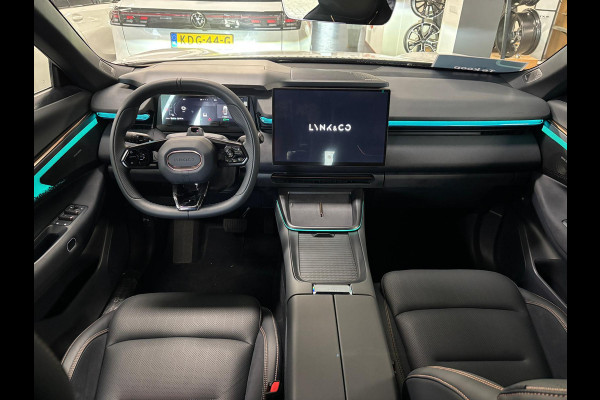 Lynk & Co 08 1.5 More NIEUW MODEL Panoramadak, Camera's, Harman / Kardon geluid installatie