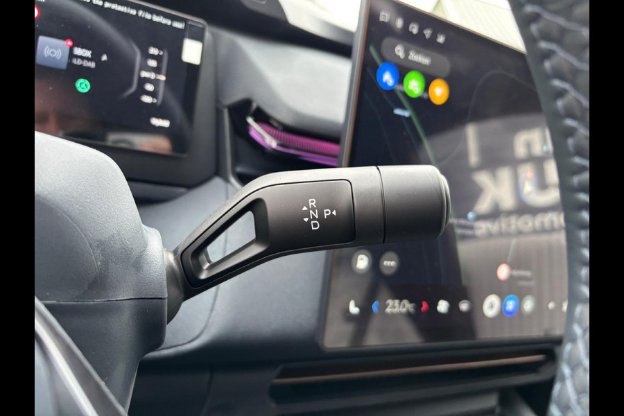 Lynk & Co 08 1.5 More NIEUW MODEL Panoramadak, Camera's, Harman / Kardon geluid installatie