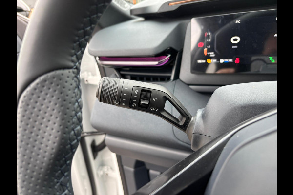 Lynk & Co 08 1.5 More NIEUW MODEL Panoramadak, Camera's, Harman / Kardon geluid installatie