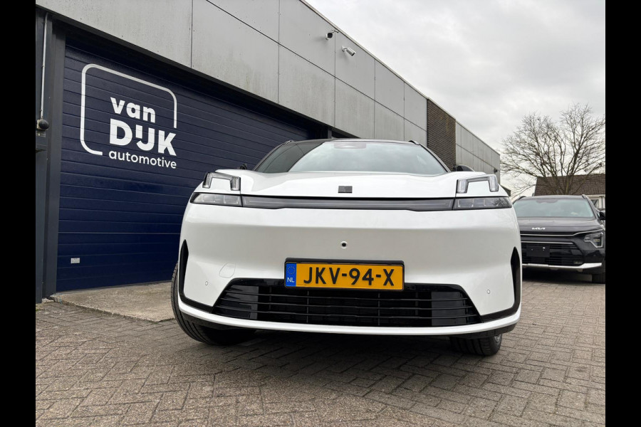 Lynk & Co 08 1.5 More NIEUW MODEL Panoramadak, Camera's, Harman / Kardon geluid installatie