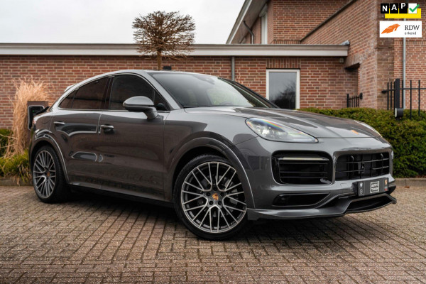 Porsche Cayenne Coupé 3.0 E-Hybrid Platinum Edition Sport Design Luchtvering Pano Soft Black Optic Close 22''