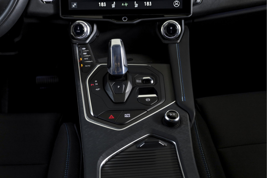 Lynk & Co 01 1.5 PHEV 261PK MY22 | 360 Camera | 7.4 kWh Boordlader | S/K-panodak | Adapt. Cruise | Memory | Elek. klep | Trekhaak | LM 20" |