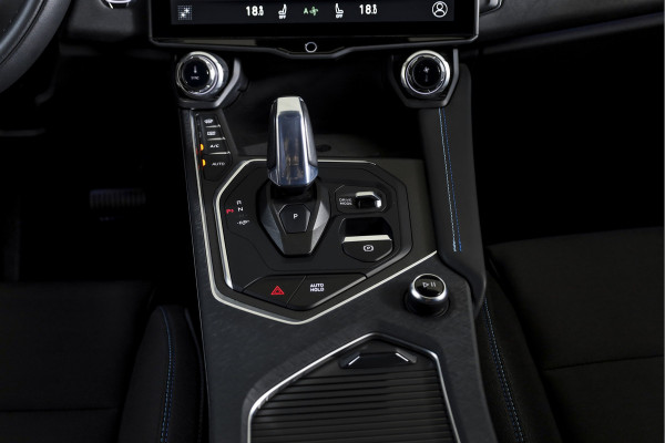 Lynk & Co 01 1.5 PHEV 261PK MY22 | 360 Camera | 7.4 kWh Boordlader | S/K-panodak | Adapt. Cruise | Memory | Elek. klep | Trekhaak | LM 20" |