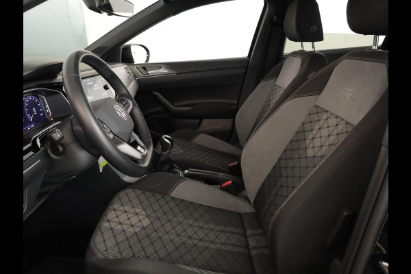 Volkswagen Taigo 1.0 TSI R-Line 115PK | Panorama dak | Navigatie via app | Parkeersensoren | Automatische airco |