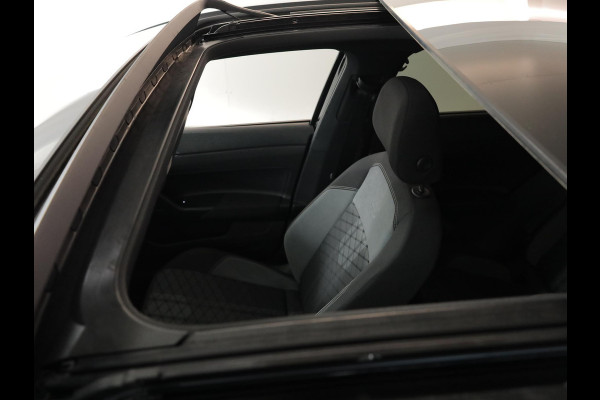 Volkswagen Taigo 1.0 TSI R-Line 115PK | Panorama dak | Navigatie via app | Parkeersensoren | Automatische airco |