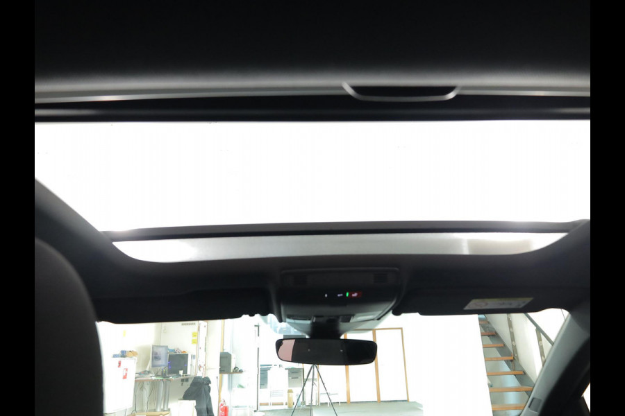 Volkswagen Taigo 1.0 TSI R-Line 115PK | Panorama dak | Navigatie via app | Parkeersensoren | Automatische airco |