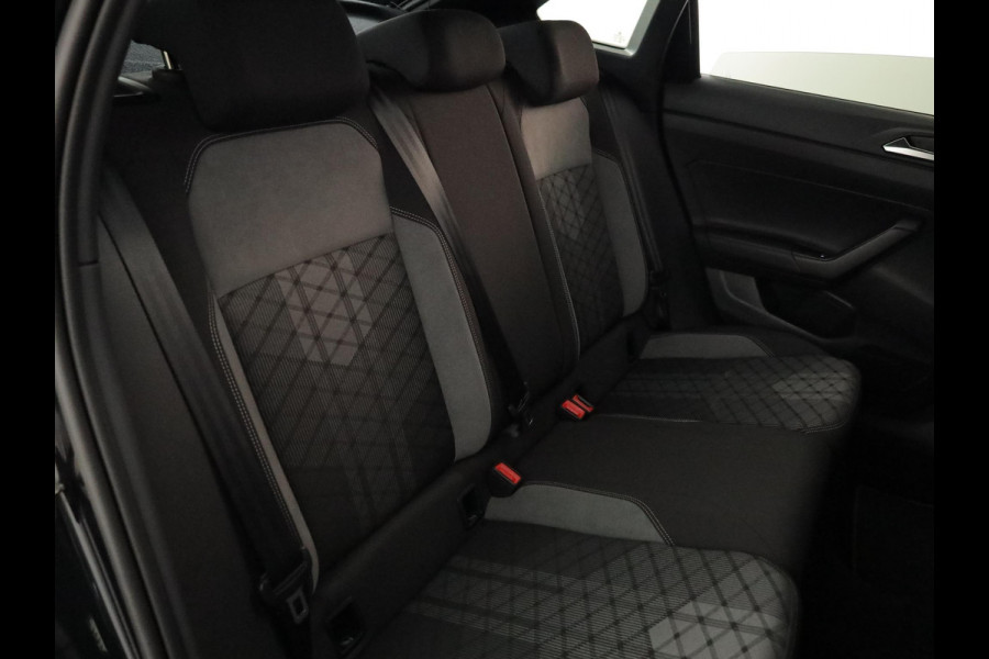 Volkswagen Taigo 1.0 TSI R-Line 115PK | Panorama dak | Navigatie via app | Parkeersensoren | Automatische airco |