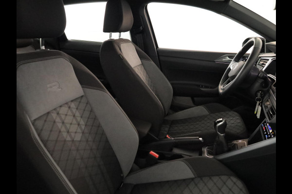 Volkswagen Taigo 1.0 TSI R-Line 115PK | Panorama dak | Navigatie via app | Parkeersensoren | Automatische airco |