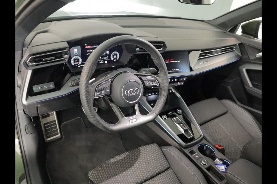 Audi A3 Sportback 40 TFSI e S edition 204 pk S-tronic | Verlengde garantie | Navigatie | Parkeersensoren (Park assist) | Achteruitrijcamera | Adaptieve cruise control | Stoelverwarming | S-Line |