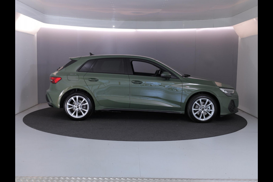 Audi A3 Sportback 40 TFSI e S edition 204 pk S-tronic | Verlengde garantie | Navigatie | Parkeersensoren (Park assist) | Achteruitrijcamera | Adaptieve cruise control | Stoelverwarming | S-Line |