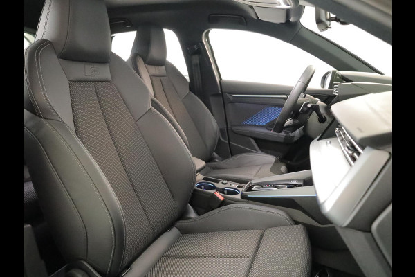 Audi A3 Sportback 40 TFSI e S edition 204 pk S-tronic | Verlengde garantie | Navigatie | Parkeersensoren (Park assist) | Achteruitrijcamera | Adaptieve cruise control | Stoelverwarming | S-Line |