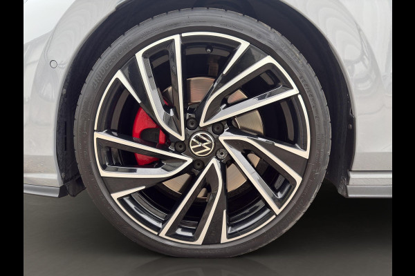 Volkswagen Golf 2.0 TSI GTI 5Drs | Pano | Leer | Memory | H&K | Head-Up | Stoel & Stuur verwarming |