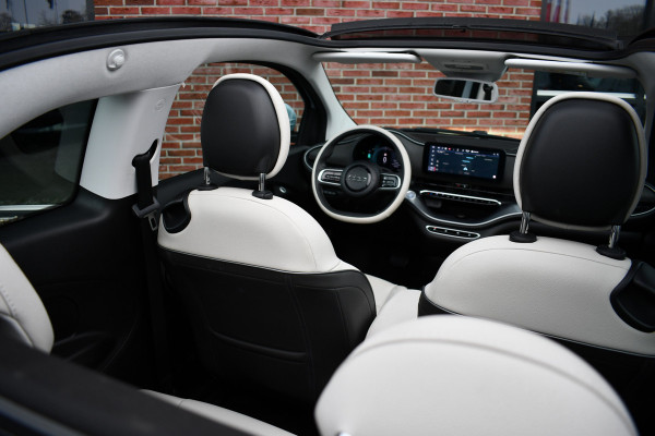 Fiat 500C La Prima 42 kWh Celestial Blue incl-Winterset ACC Stoelverw Camera Carplay