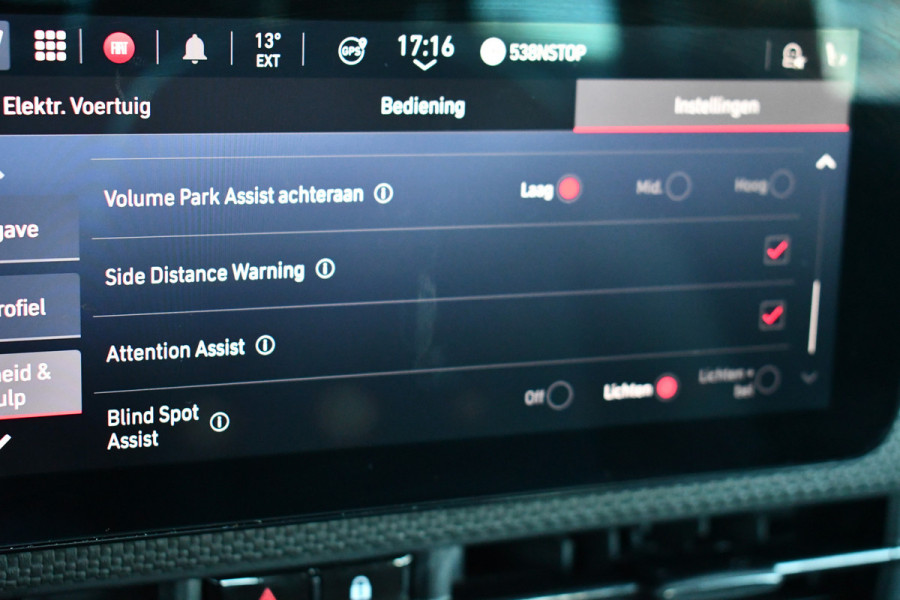 Fiat 500C La Prima 42 kWh Celestial Blue incl-Winterset ACC Stoelverw Camera Carplay