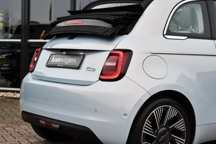 Fiat 500C La Prima 42 kWh Celestial Blue incl-Winterset ACC Stoelverw Camera Carplay