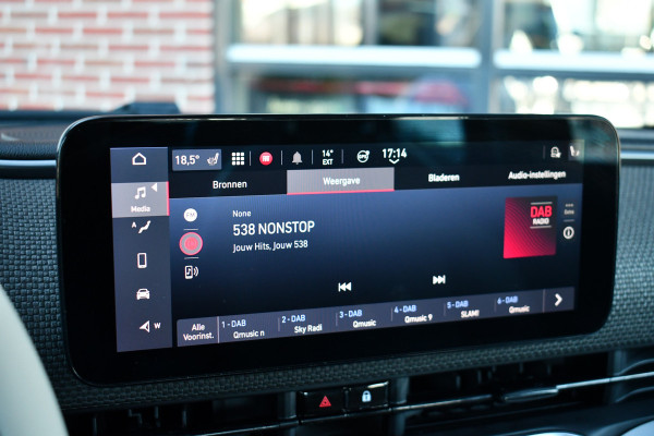 Fiat 500C La Prima 42 kWh Celestial Blue incl-Winterset ACC Stoelverw Camera Carplay