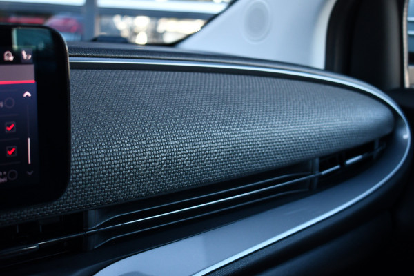 Fiat 500C La Prima 42 kWh Celestial Blue incl-Winterset ACC Stoelverw Camera Carplay