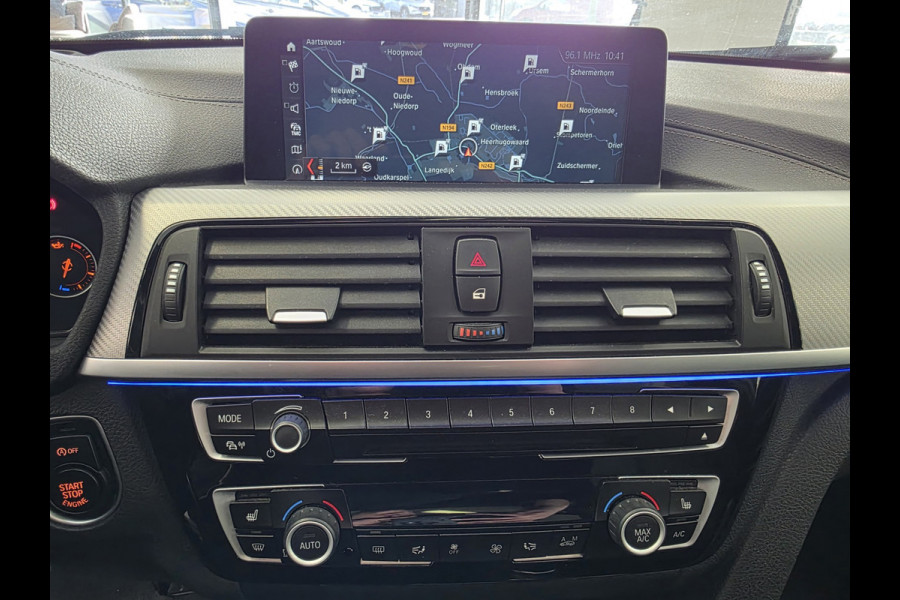 BMW 3 Serie 318i M-Sport Corporate Lease Automaat – Pano – HUD – Leder – Camera – NAP –
