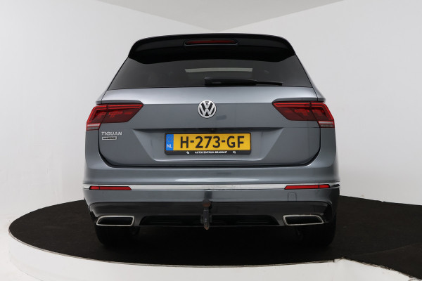 Volkswagen Tiguan Allspace 1.5 TSI Highline Business R (PANORAMADAK, TREKHAAK, STOELVERWARMING, DIGITALE COCKPIT)