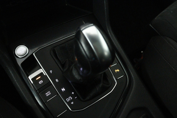 Volkswagen Tiguan Allspace 1.5 TSI Highline Business R (PANORAMADAK, TREKHAAK, STOELVERWARMING, DIGITALE COCKPIT)