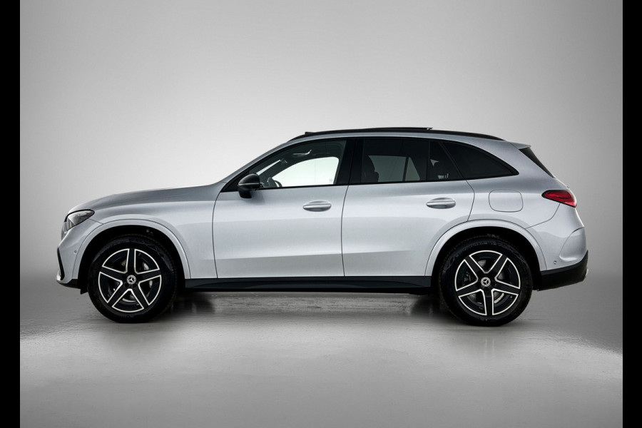 Mercedes-Benz GLC 300e 4MATIC AMG Line Achteruitrijcamera | Panaromadak | Navigatie | Memorypakket | alarm klasse 3 Inclusief 24 maanden Mercedes-Benz Certified garantie voor Europa.
