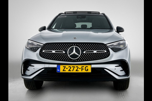 Mercedes-Benz GLC 300e 4MATIC AMG Line Achteruitrijcamera | Panaromadak | Navigatie | Memorypakket | alarm klasse 3 Inclusief 24 maanden Mercedes-Benz Certified garantie voor Europa.