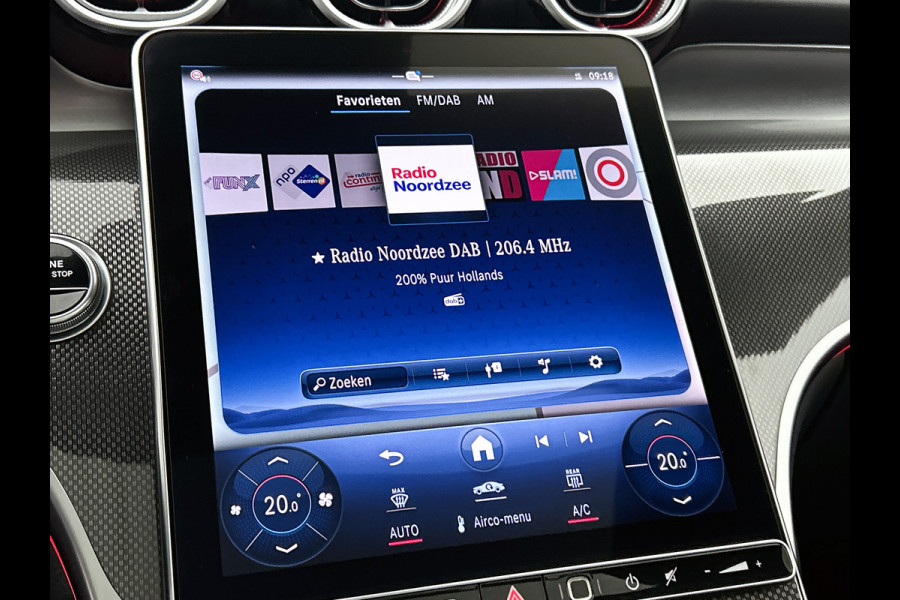 Mercedes-Benz GLC 300e 4MATIC AMG Line Achteruitrijcamera | Panaromadak | Navigatie | Memorypakket | alarm klasse 3 Inclusief 24 maanden Mercedes-Benz Certified garantie voor Europa.