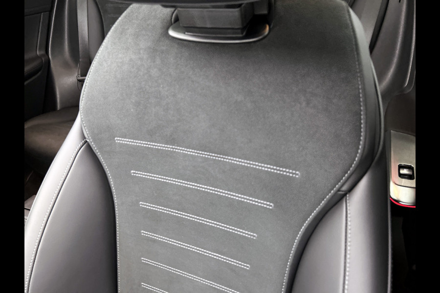 Mercedes-Benz GLC 300e 4MATIC AMG Line Achteruitrijcamera | Panaromadak | Navigatie | Memorypakket | alarm klasse 3 Inclusief 24 maanden Mercedes-Benz Certified garantie voor Europa.