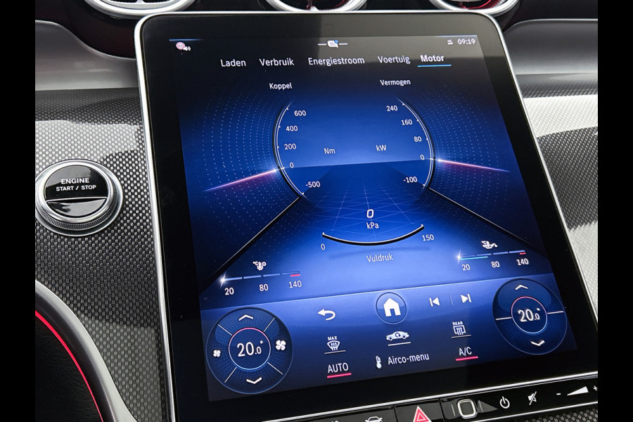 Mercedes-Benz GLC 300e 4MATIC AMG Line Achteruitrijcamera | Panaromadak | Navigatie | Memorypakket | alarm klasse 3 Inclusief 24 maanden Mercedes-Benz Certified garantie voor Europa.