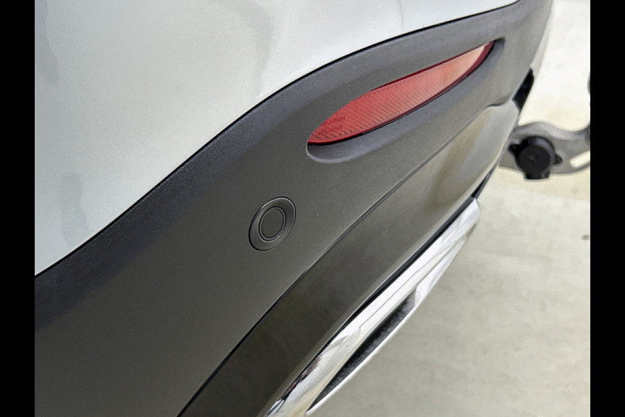 Mercedes-Benz GLC 300e 4MATIC AMG Line Achteruitrijcamera | Panaromadak | Navigatie | Memorypakket | alarm klasse 3 Inclusief 24 maanden Mercedes-Benz Certified garantie voor Europa.