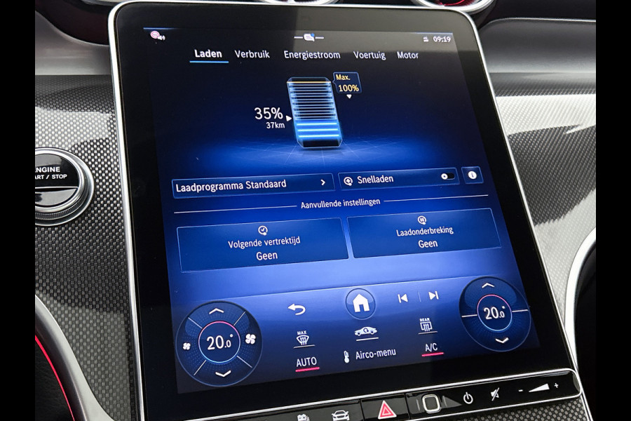 Mercedes-Benz GLC 300e 4MATIC AMG Line Achteruitrijcamera | Panaromadak | Navigatie | Memorypakket | alarm klasse 3 Inclusief 24 maanden Mercedes-Benz Certified garantie voor Europa.