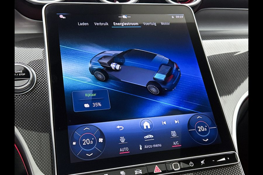 Mercedes-Benz GLC 300e 4MATIC AMG Line Achteruitrijcamera | Panaromadak | Navigatie | Memorypakket | alarm klasse 3 Inclusief 24 maanden Mercedes-Benz Certified garantie voor Europa.