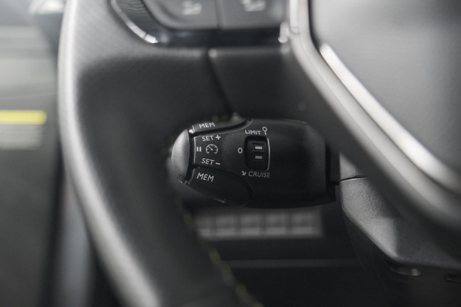 Peugeot 208 PureTech 100 GT | Camera | Navigatie | Apple Carplay | Parkeersensoren