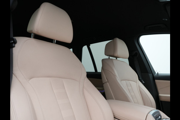 BMW X5 xDrive45e X Line PHEV 395pk Dealer O.H. | Trekhaak Af Fabriek | Luchtvering | Adaptive Cruise | Head Up | 360 Camera | Adaptief Onderstel | Laser LED | Lederen Sportstoelen Memory & Verwarmd | Sfeerverlichting | Keyless | Plug In H