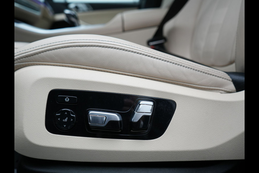 BMW X5 xDrive45e X Line PHEV 395pk Dealer O.H. | Trekhaak Af Fabriek | Luchtvering | Adaptive Cruise | Head Up | 360 Camera | Adaptief Onderstel | Laser LED | Lederen Sportstoelen Memory & Verwarmd | Sfeerverlichting | Keyless | Plug In H