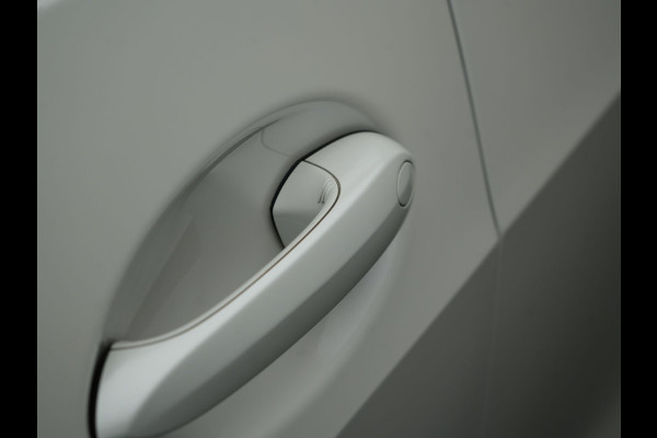 BMW X5 xDrive45e X Line PHEV 395pk Dealer O.H. | Trekhaak Af Fabriek | Luchtvering | Adaptive Cruise | Head Up | 360 Camera | Adaptief Onderstel | Laser LED | Lederen Sportstoelen Memory & Verwarmd | Sfeerverlichting | Keyless | Plug In H