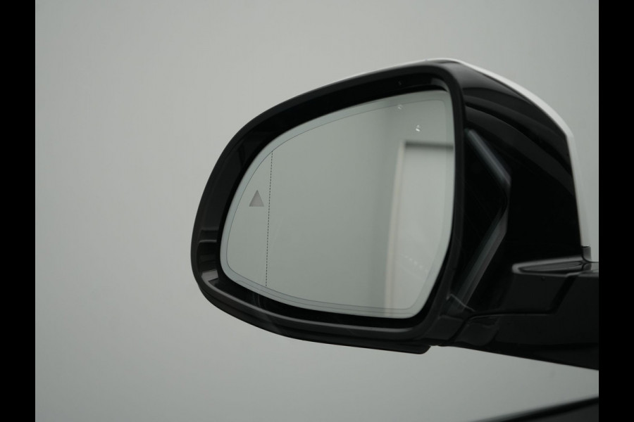 BMW X5 xDrive45e X Line PHEV 395pk Dealer O.H. | Trekhaak Af Fabriek | Luchtvering | Adaptive Cruise | Head Up | 360 Camera | Adaptief Onderstel | Laser LED | Lederen Sportstoelen Memory & Verwarmd | Sfeerverlichting | Keyless | Plug In H