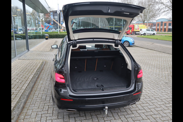 BMW 5 Serie Touring 520i High Executive Edition Trekhaak/ Stoelverw. / Leder