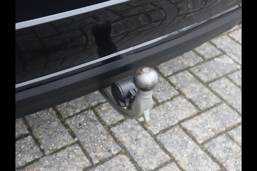 BMW 5 Serie Touring 520i High Executive Edition Trekhaak/ Stoelverw. / Leder