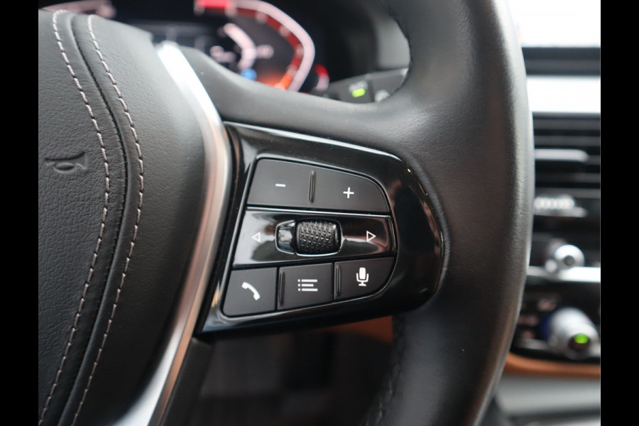 BMW 5 Serie Touring 520i High Executive Edition Trekhaak/ Stoelverw. / Leder