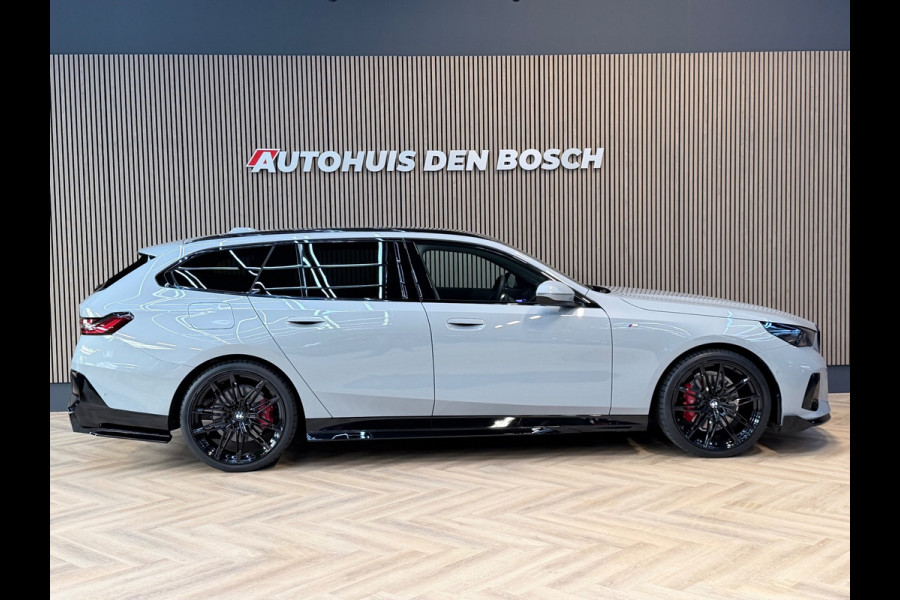 BMW 5 Serie Touring 520i M Sport Pro - Pano - HK - Trekhaak