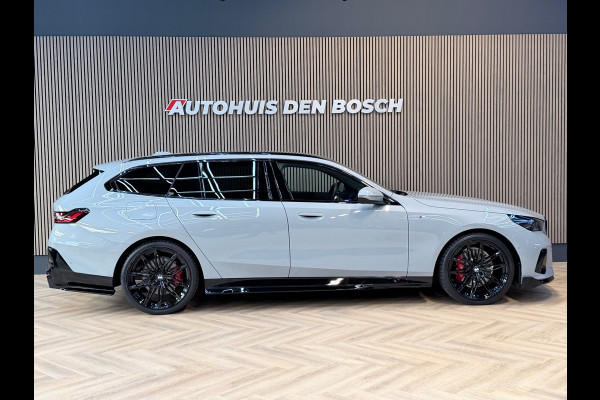 BMW 5 Serie Touring 520i M Sport Pro - Pano - HK - Trekhaak