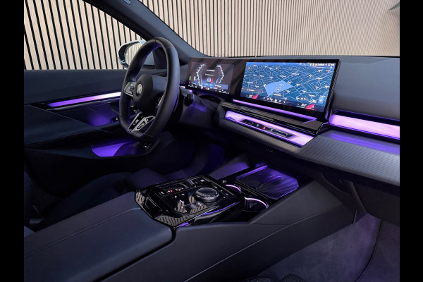 BMW 5 Serie Touring 520i M Sport Pro - Pano - HK - Trekhaak