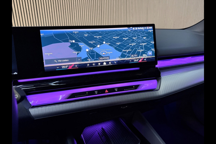 BMW 5 Serie Touring 520i M Sport Pro - Pano - HK - Trekhaak