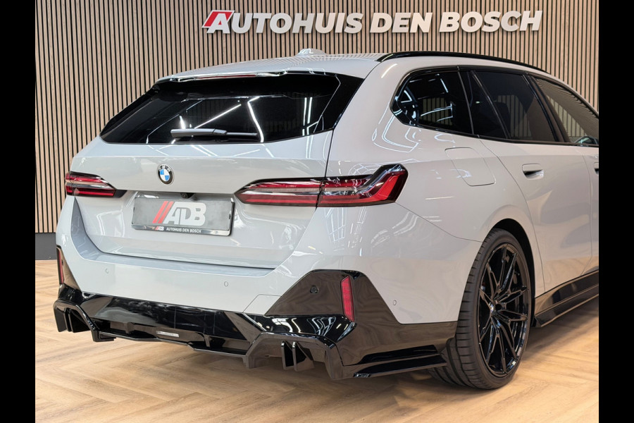 BMW 5 Serie Touring 520i M Sport Pro - Pano - HK - Trekhaak
